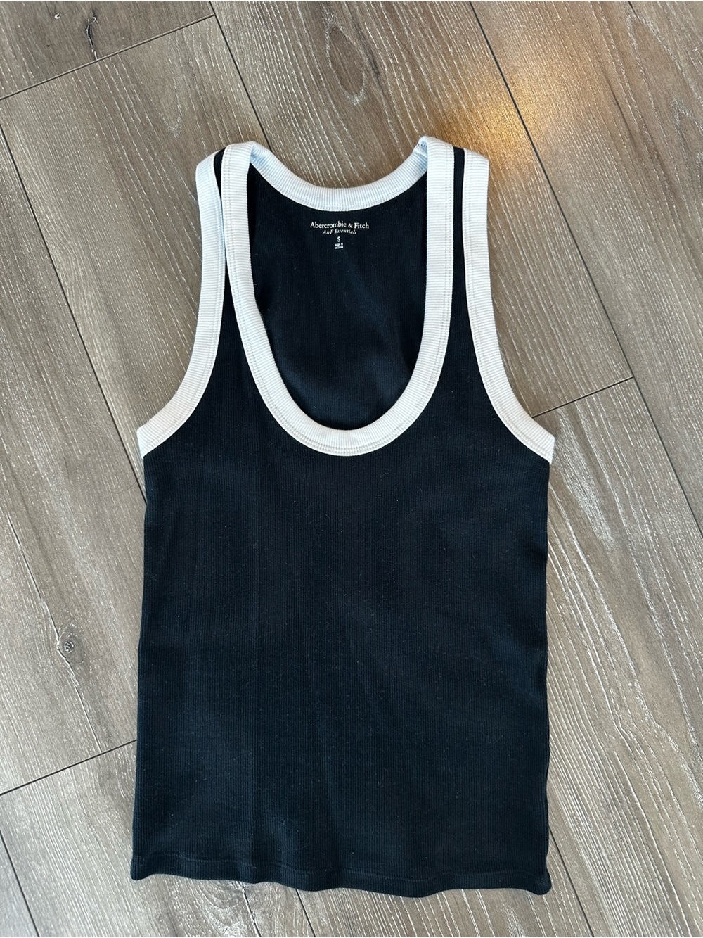 Essential Rib Tuckable Scoopneck Tank Ribbed Top | Black White Trim - Picture 2 of 2